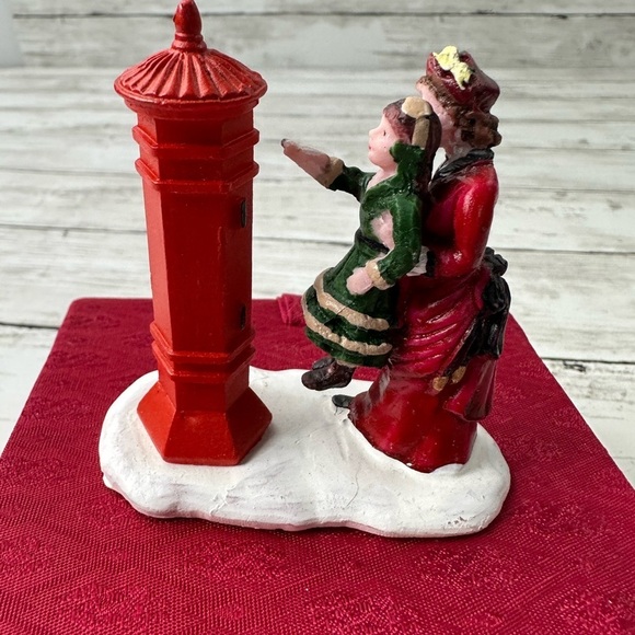 Lemax Village Collection “Letter To Santa “82506 - Picture 1 of 3
